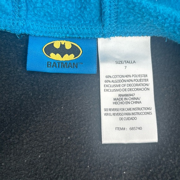 Batman Boy Jacket with hoodie with mesh mask and Zipper Closure size 7 - Picture 3 of 4